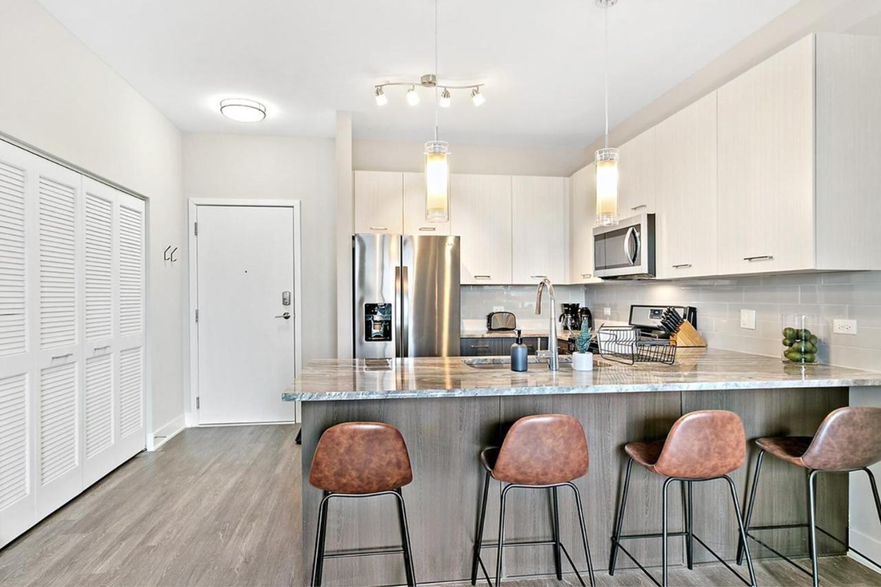 오크브룩테라스 Bright & Comfortable Oakbrook 2Br Apt Free Parking - Ob 1 아파트 외부 사진