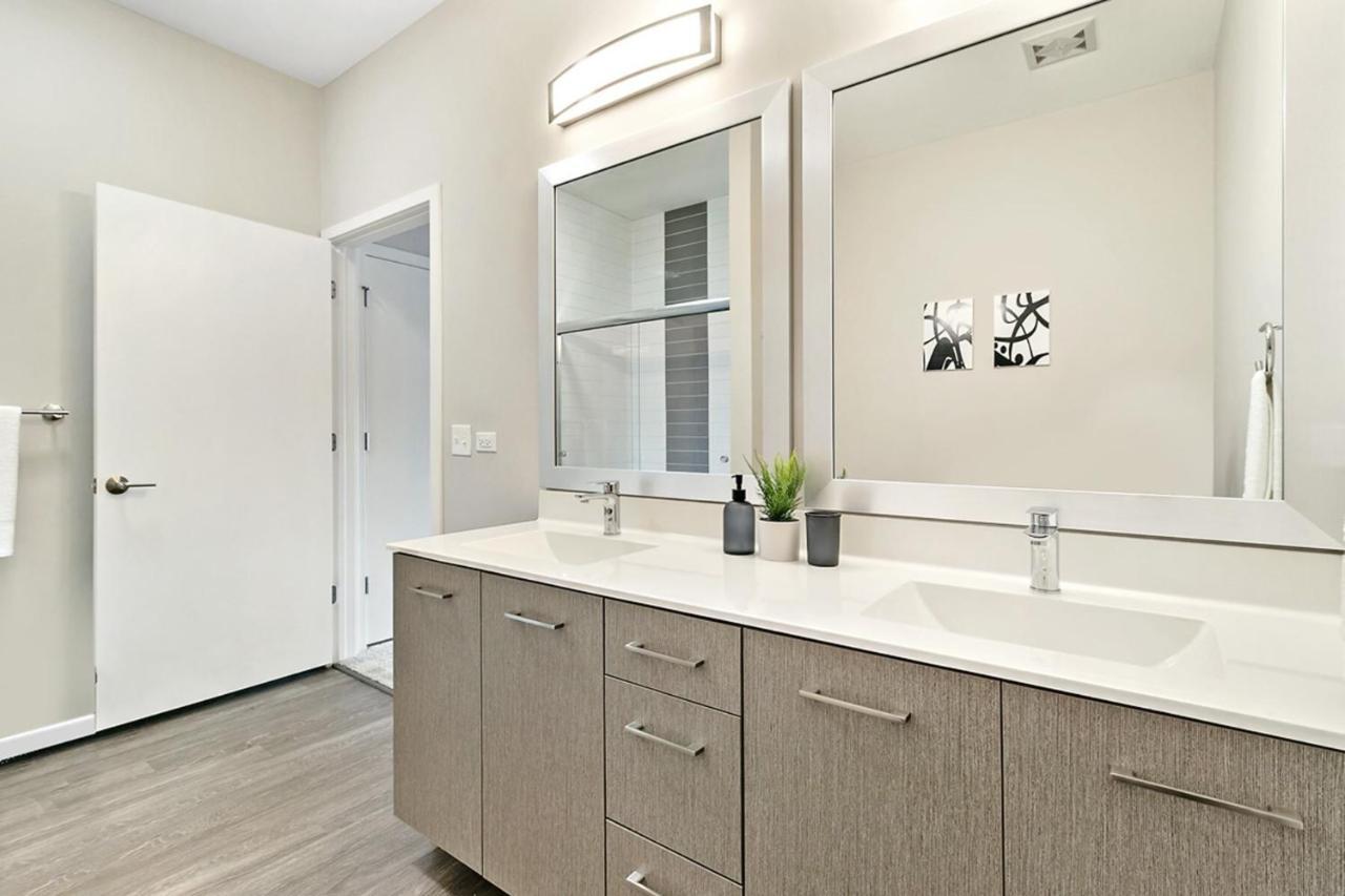 오크브룩테라스 Bright & Comfortable Oakbrook 2Br Apt Free Parking - Ob 1 아파트 외부 사진