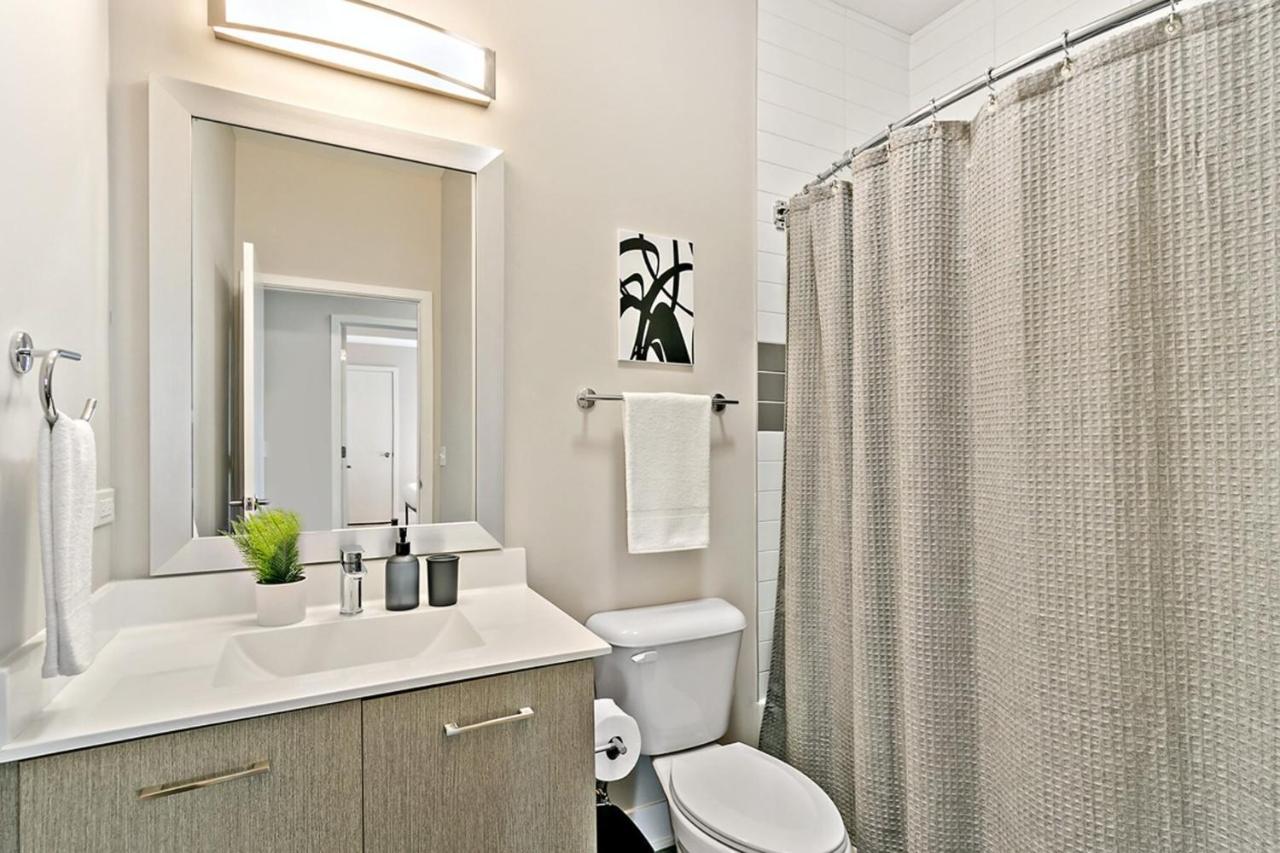 오크브룩테라스 Bright & Comfortable Oakbrook 2Br Apt Free Parking - Ob 1 아파트 외부 사진